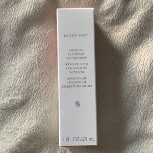Mary Kay Medium Coverage Foundation Beige 304